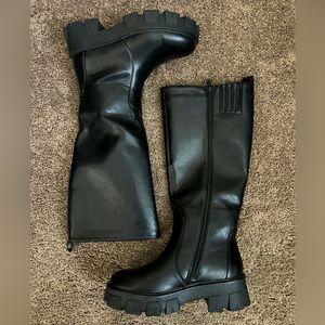 under the knee black boots